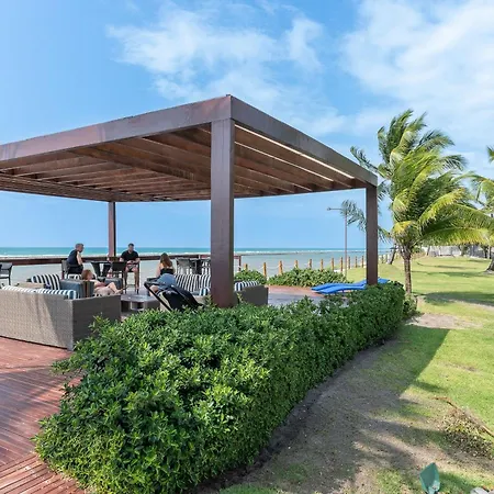 Nui Supreme Beach Living Muro Alto Por Brevelar-3